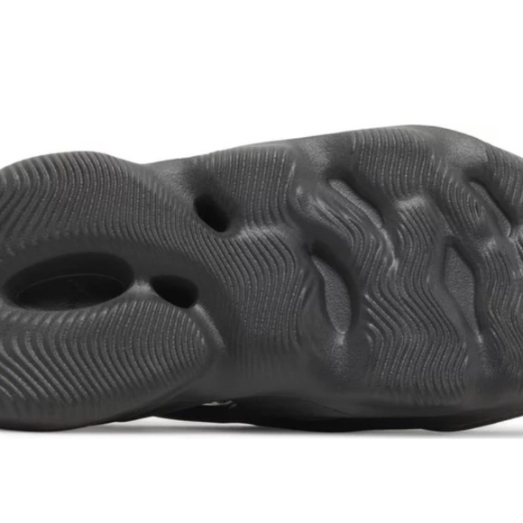 NWT adidas Yeezy Foam Runner ‘Onyx’ HP8739 Cavalodesigns store Size 5 - Picture 5 of 8
